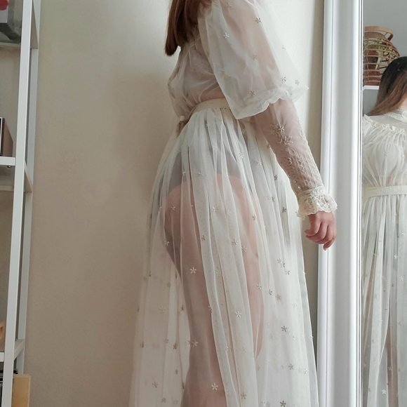 🚫SOLD🚫Vintage Mesh Bridal Dress - Picture 9 of 16